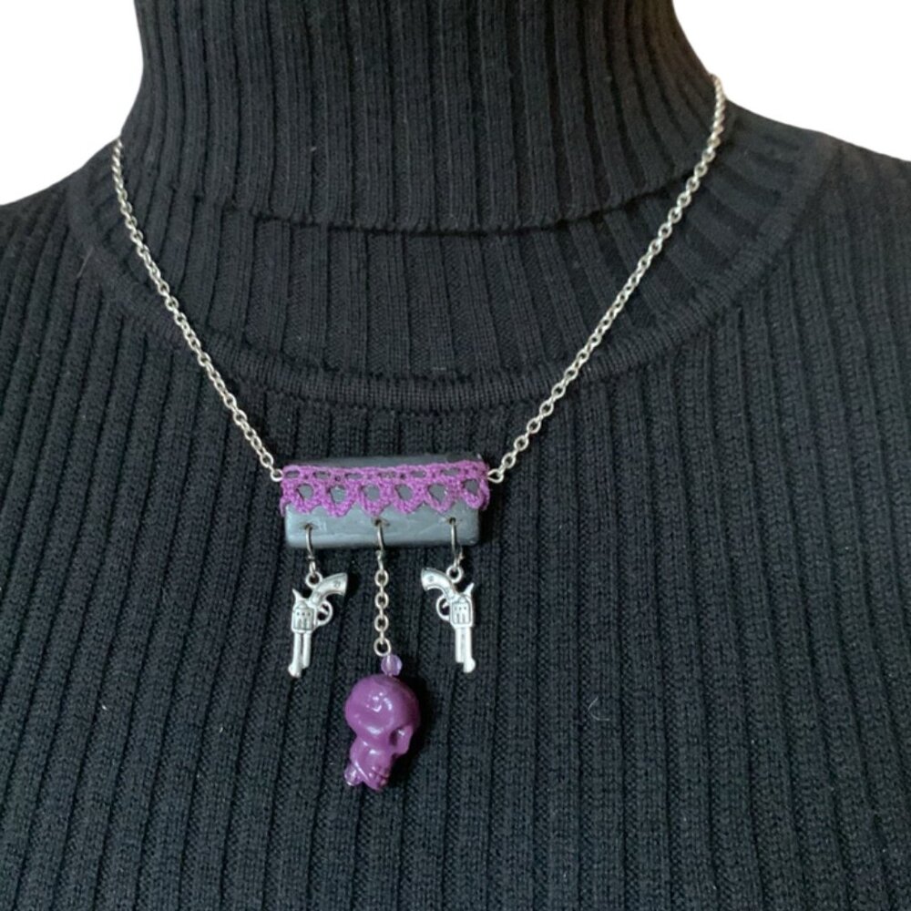2x18$ 🦃 🍂 CREATION -  Short necklace black wood lace skull guns purple